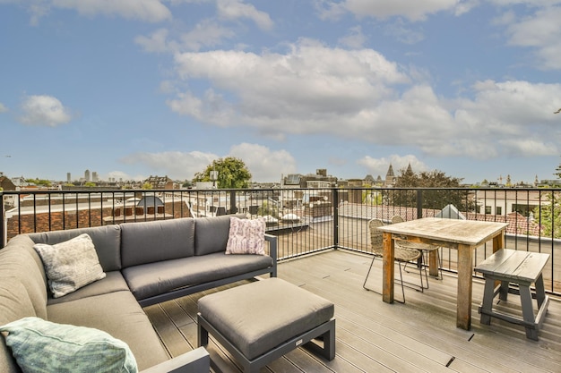 Narrow sitting area in balcony