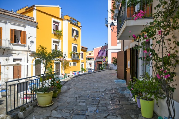 Photo a narrow street in san nicola arcella an old town in the calabria region of italy