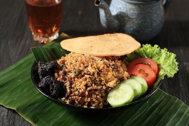 Nasi Goreng Rendang met Garnalencracker