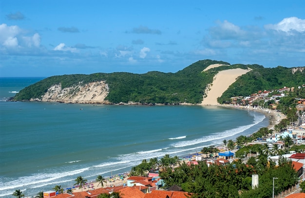 Natal, rio grande do norte, brazilië. ponta negra-strand en morro do careca.