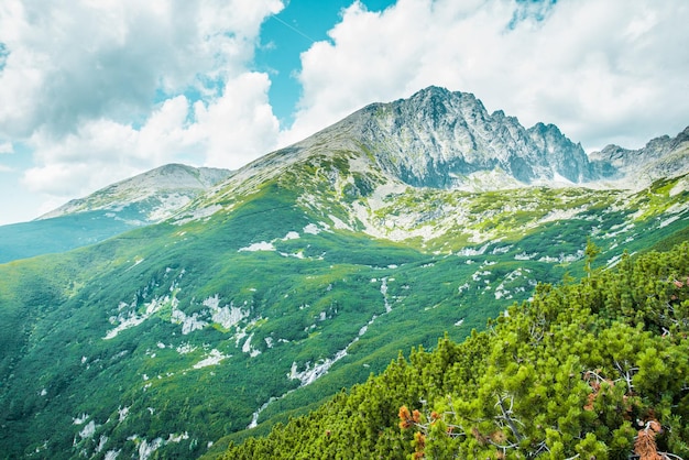 Nationaal Park Hoge Tatra, Slowakije, Europa. Wandelpad naar bergmeer Batizovske pleso en Sliez