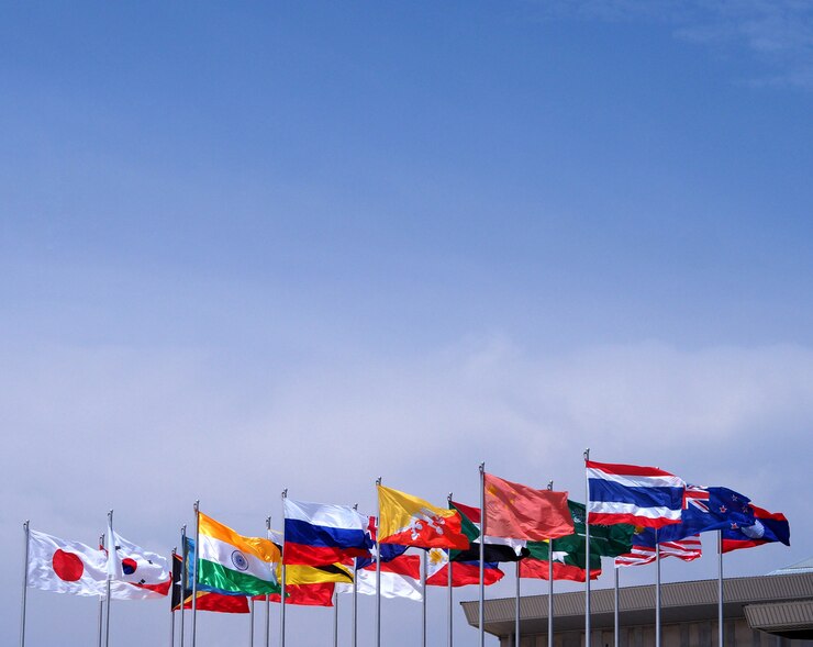 Photo 国旗の青い空を背景。