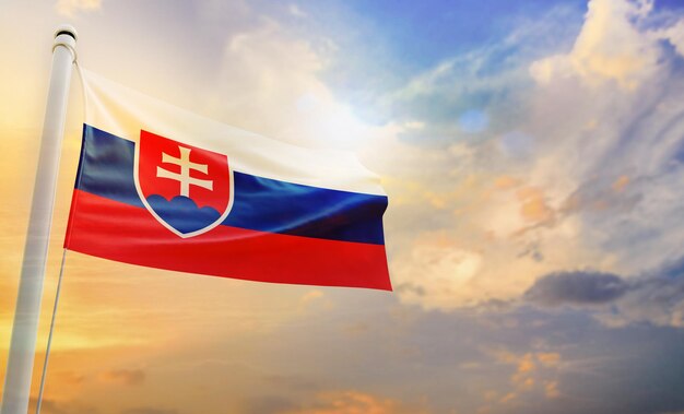 Национальный флаг Словакии, изолированный 3d развевающийся флаг ,