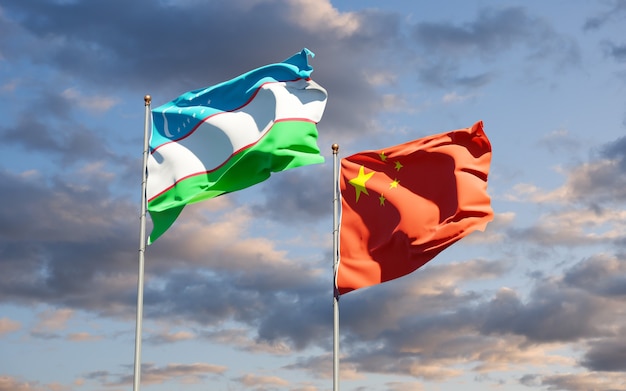национальные государственные флаги Узбекистана и Китая вместе