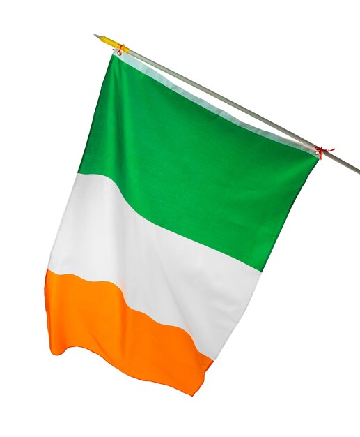 Foto nationale vlag van ierland geïsoleerd op wit