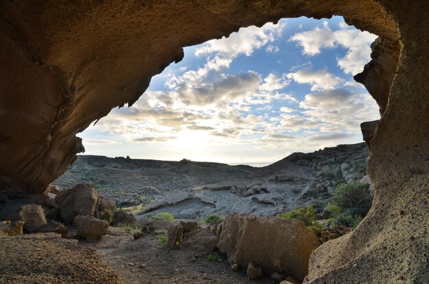 Photo natural arch in the desert