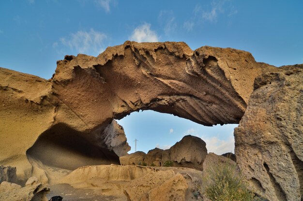 Photo natural arch in the desert