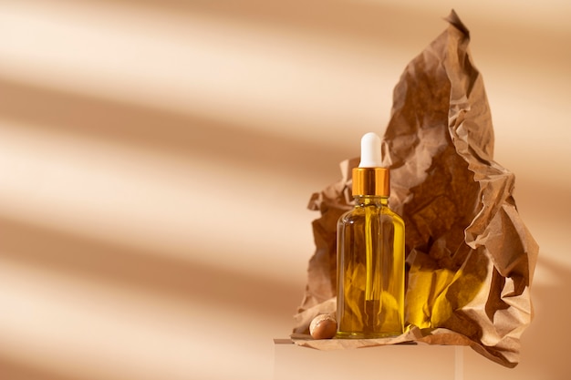 Foto composizione contagocce olio di argan naturale