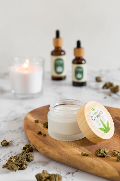 Foto disposizione contagocce olio cbd naturale