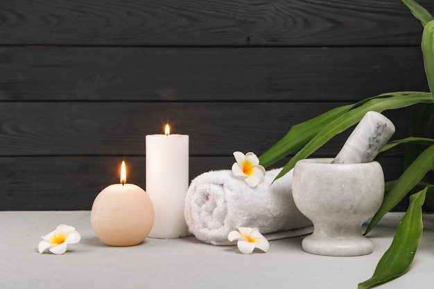 Foto elementi naturali per spa con candele