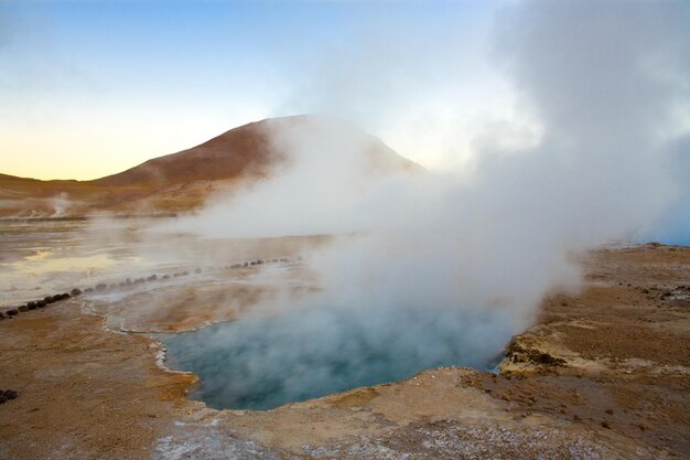 Photo natural hot spring pool at an altitude of 4300m el tatio geysers atacama desert chile