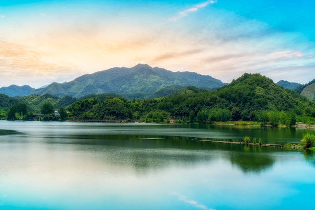 항저우 치안 다오 호수의 자연 경관과 호수 풍경