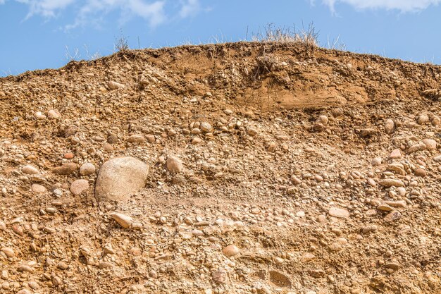 Photo natural natural gravel in nature in a quarry closeup