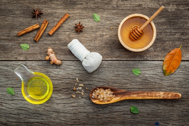 Natural Spa-ingrediënten voor scrub- en huidverzorging.