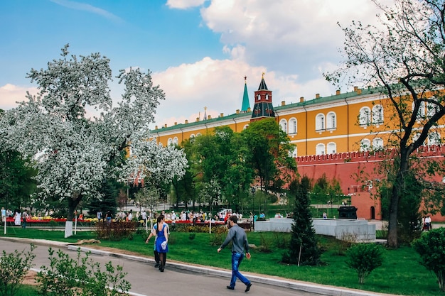 モスクワ市の自然観光建築と生活