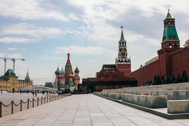 Природные достопримечательности Архитектура и жизнь города Москвы