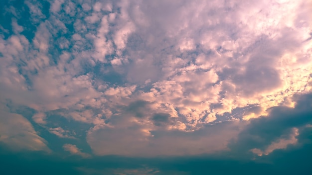 natuur achtergrond van mooie lucht bij zonsondergang abstracte achtergrond