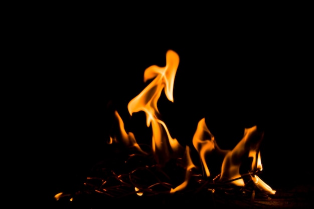 Natuur Vlammen op donkere nacht