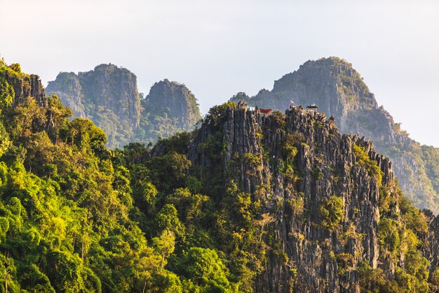 Natuurlijk is nog steeds zuiverheid en mooi in Vang Vieng, Laos.