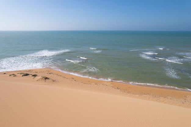 Natuurlijk landschap met duinen in de woestijn Guajira Colombia