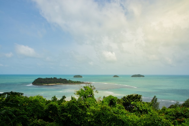 Natuurlijk prachtig uitzicht op zee Koh Chang