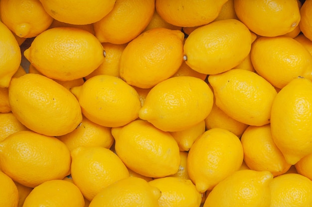 Foto natuurlijke sappige gele citroenen