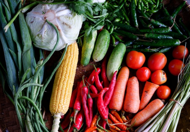 Photo neatly arranged colorful vegetable background