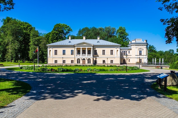 Neoclassical Style Features and Certain Traits of the Manor of Jasiunai, Lithuania.