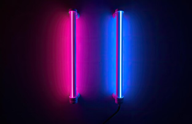 Photo neon violet and blue lamp on wall