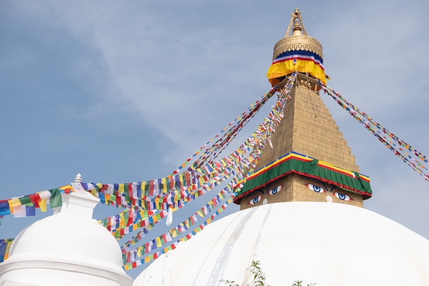 네팔 카트만두 Boudha Stupa 또는 Boudhanath는 네팔에서 가장 큰 구형 Stupas 중 하나입니다.