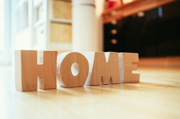 Foto new home home letters op de vloer