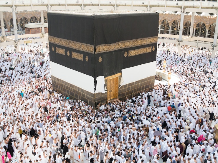 Photo new images of kaaba in mecca after restoration