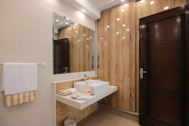 Nuovo bagno dal design moderno