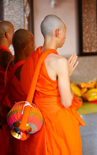 Новый монах, церемония посвящения монахов