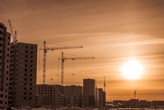 New of multi-storey building and high crane