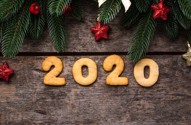 Новогоднее печенье в форме 2020