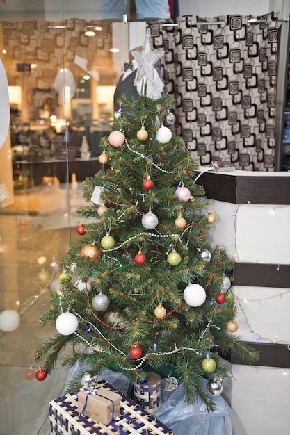 New Year decorations of shopping halls of stores 3742