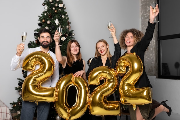 Foto capodanno trascorso con gli amici e festeggiando