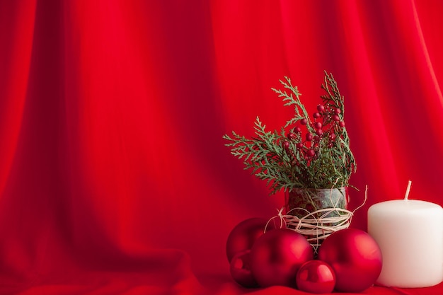 Immagine a tema festa di capodanno still life di decorazioni natalizie cartolina di natale con spazio di copia