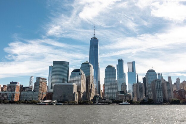 Photo the new york city skyline from the east river side