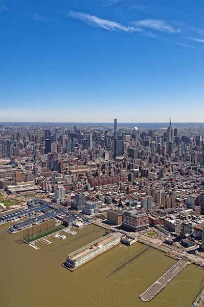 New York City skyline met stedelijke wolkenkrabbers, New York, USA