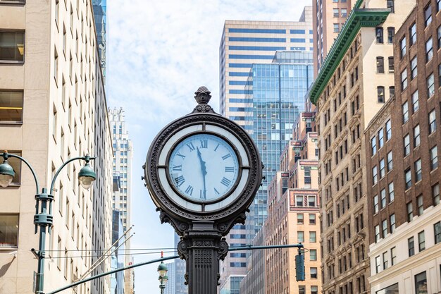 Photo new york manhattan 5th ave skyscrapers and big clock