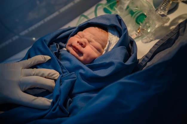 Новорожденный в первые минуты жизни