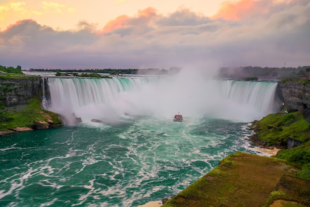 Niagara falls waterval uitzicht vanuit ontario, canada