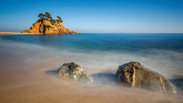 Bel dettaglio della costa spagnola in costa brava, playa de aro