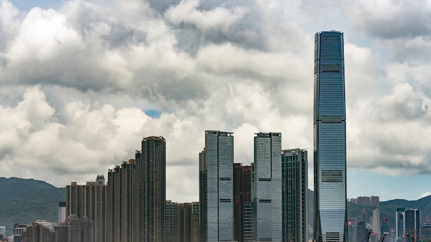 素敵な空と香港の高層ビル。