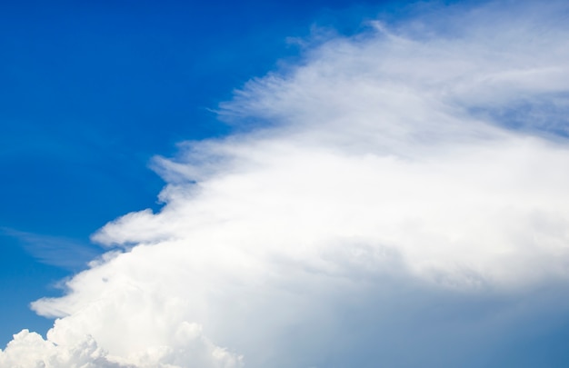 ニースの空、雲