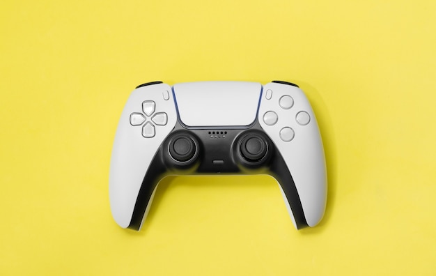 Nieuwe next gen-gamecontroller geïsoleerd