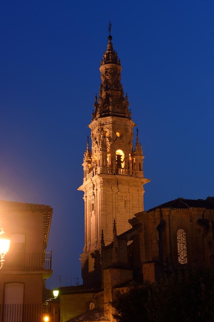 Photo night at the cathedral of santo domingo de la calzada la rioja spain