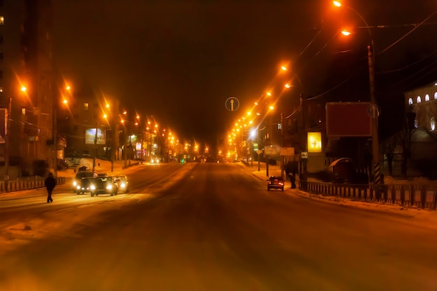 夜の街の道路灯